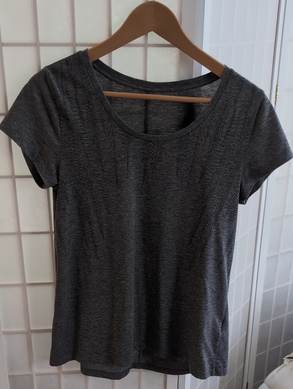 Everyday Scoop Neck Short Sleeve Top in Charcoal Grey